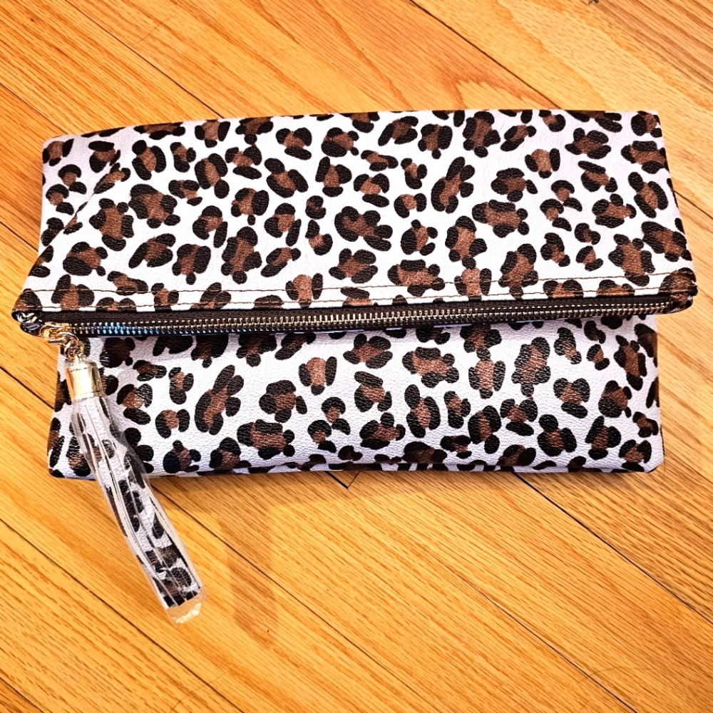 Leopard Print Clutch with Tassel and Metal Shoulder Chain NWOT